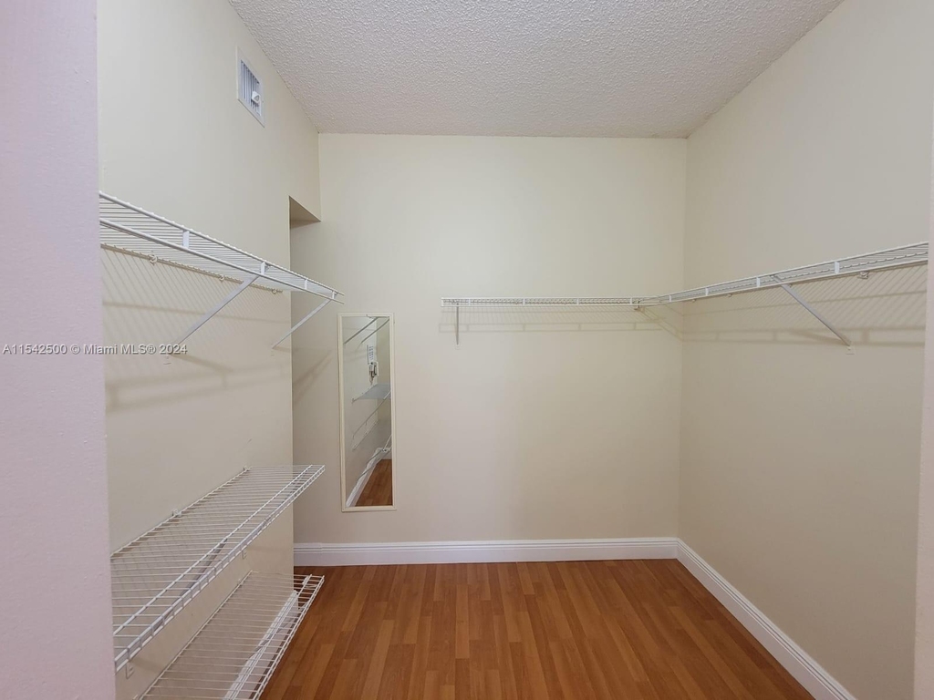 3245 Ne 184 St - Photo 26