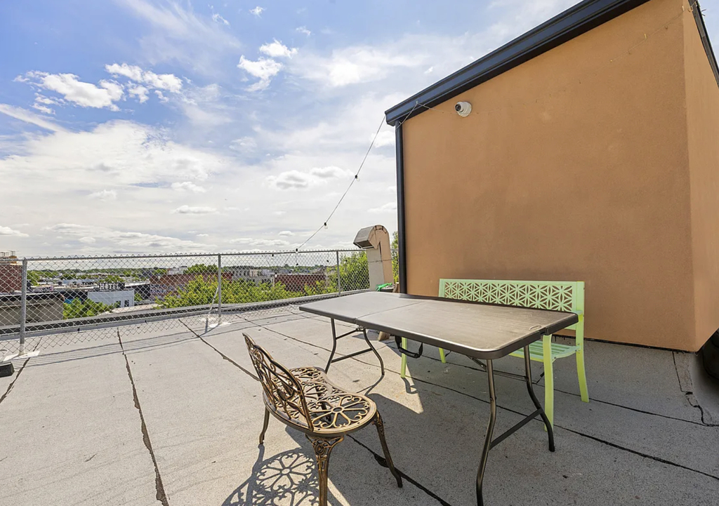 1027 Putnam Avenue - Photo 14