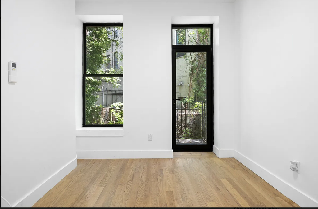 1027 Putnam Avenue - Photo 15