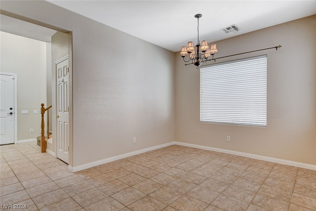 10486 Howling Coyote Avenue - Photo 4