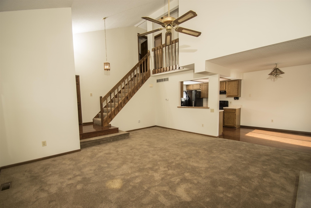 6228 Sawmill Woods Drive - Photo 2