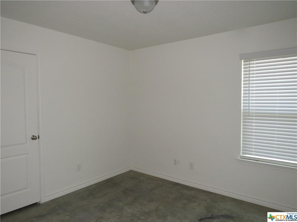 1004 Barbara Jordan Street - Photo 8