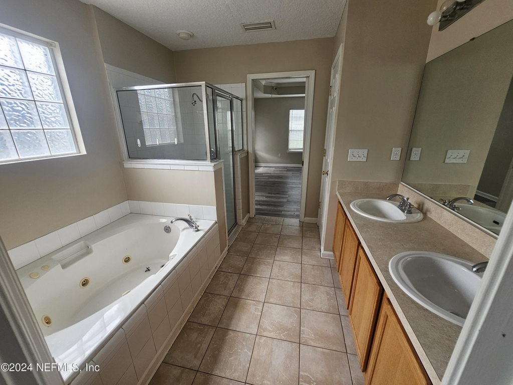 770 Burlwood Court - Photo 14