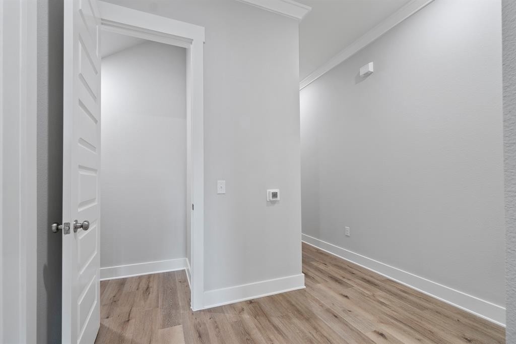 1407 Imperial - Photo 11