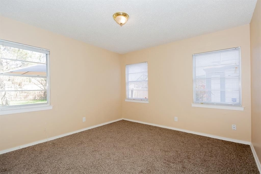 11535 Sinclair Avenue - Photo 3