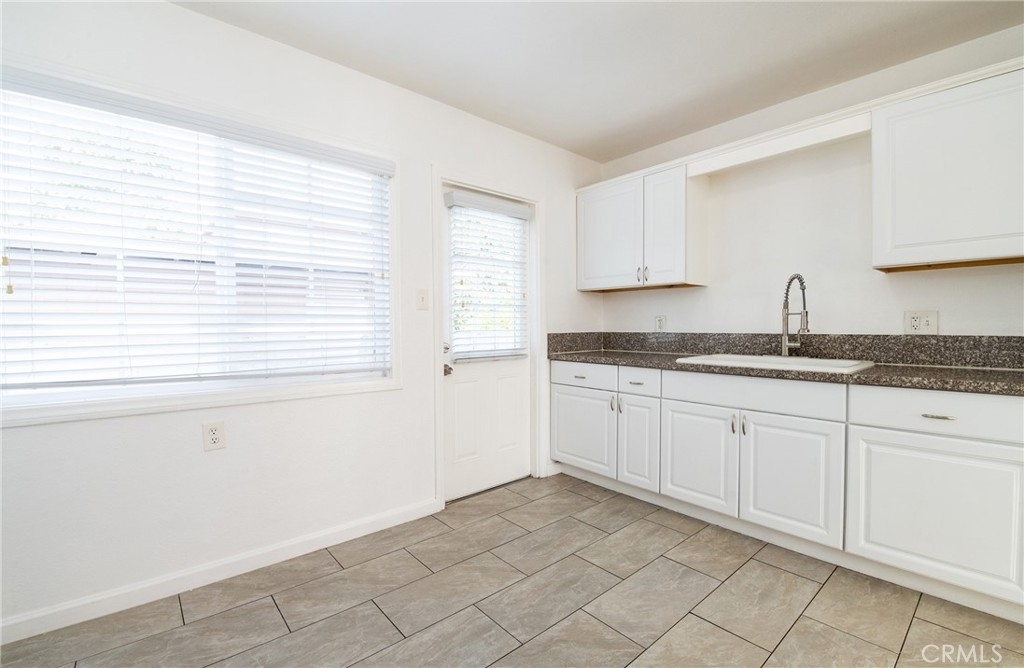 3249 W 134th Street - Photo 5