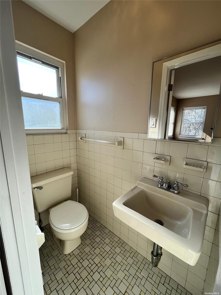 761 Wantagh Avenue - Photo 9