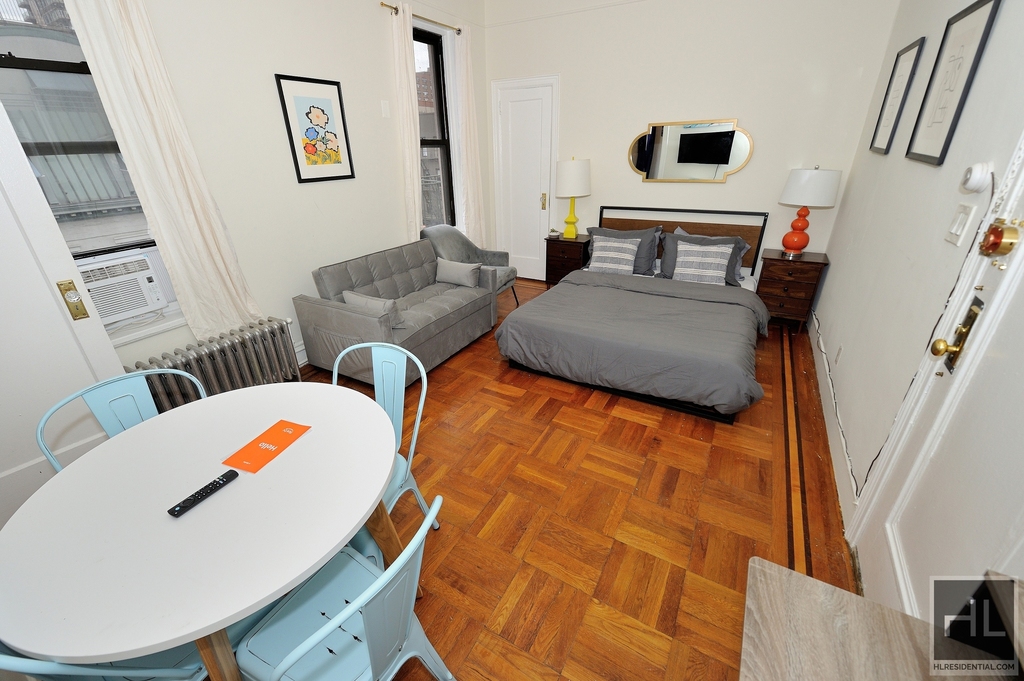 East 57 Street - Photo 1