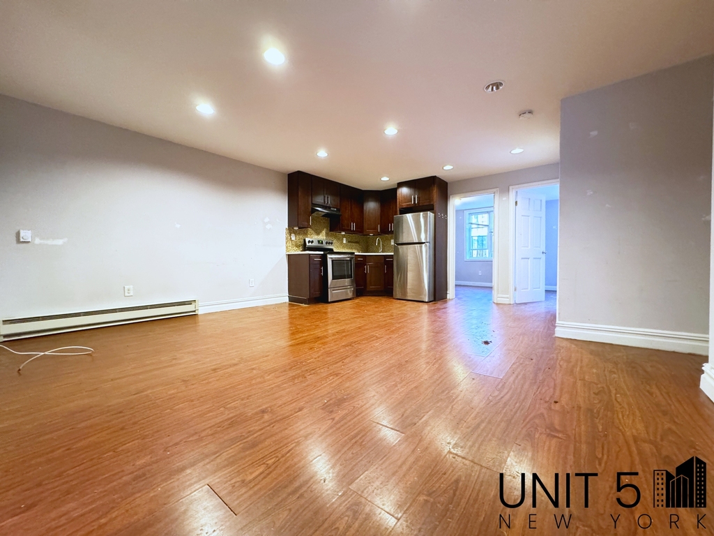 539 Chauncey Street - Photo 2