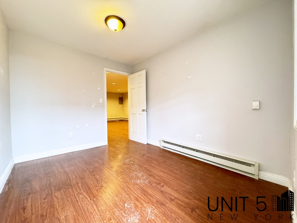 539 Chauncey Street - Photo 8