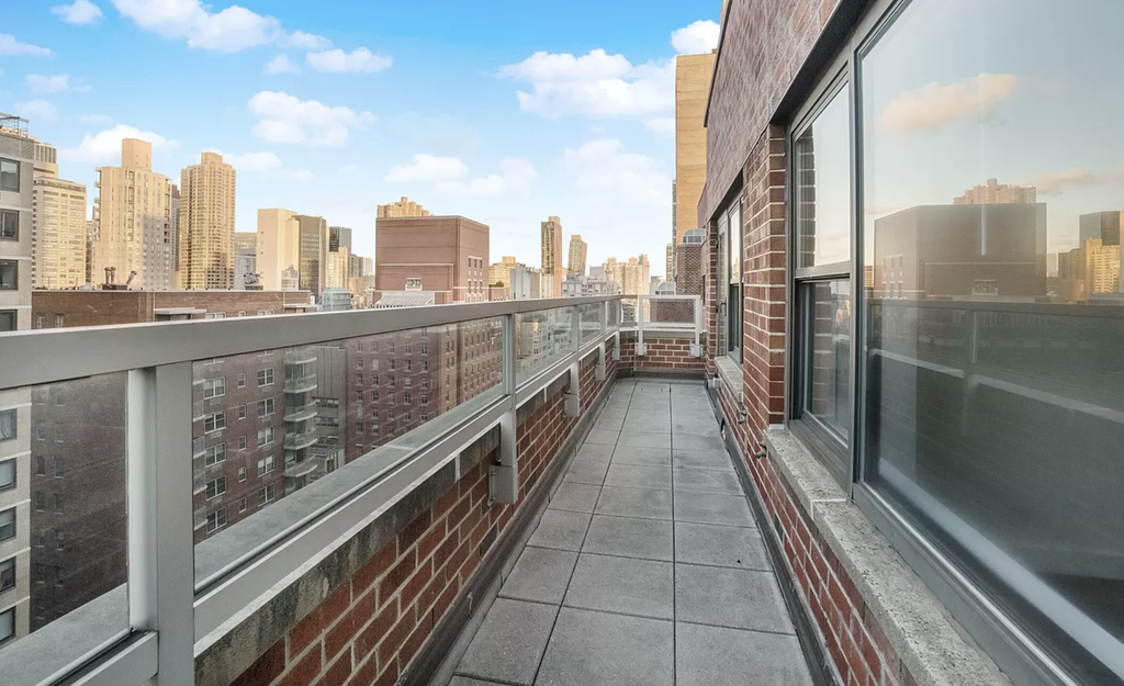 East 34th Street - Photo 4