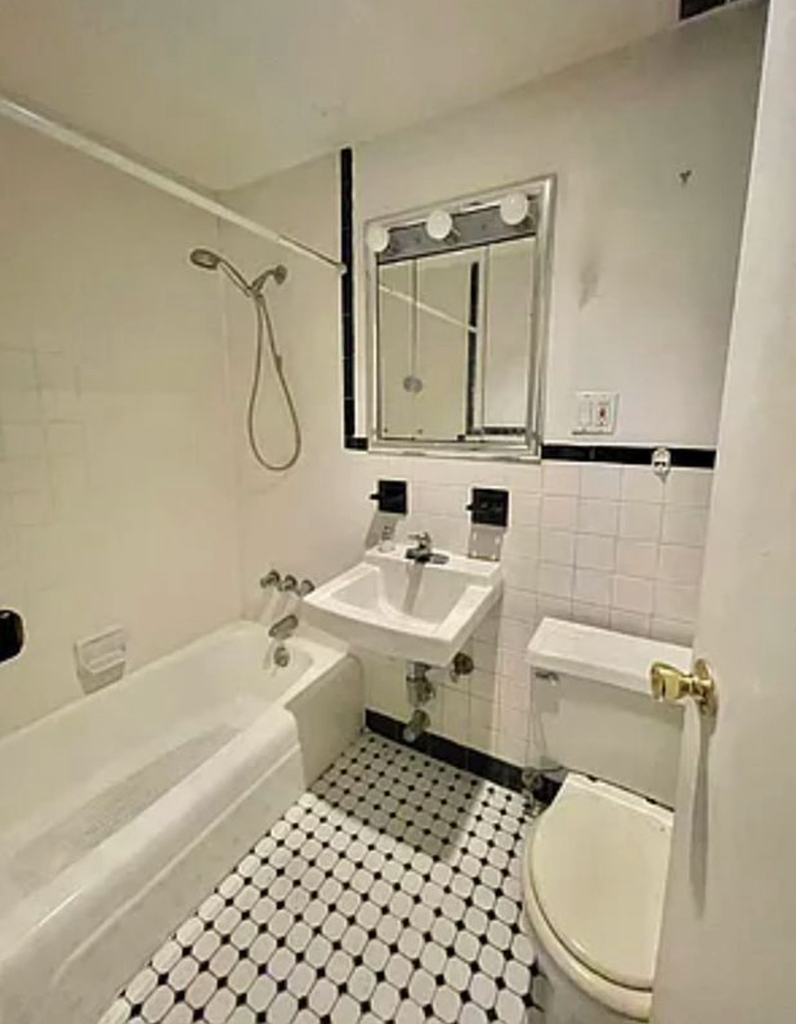 167 West 76th Street - Photo 5