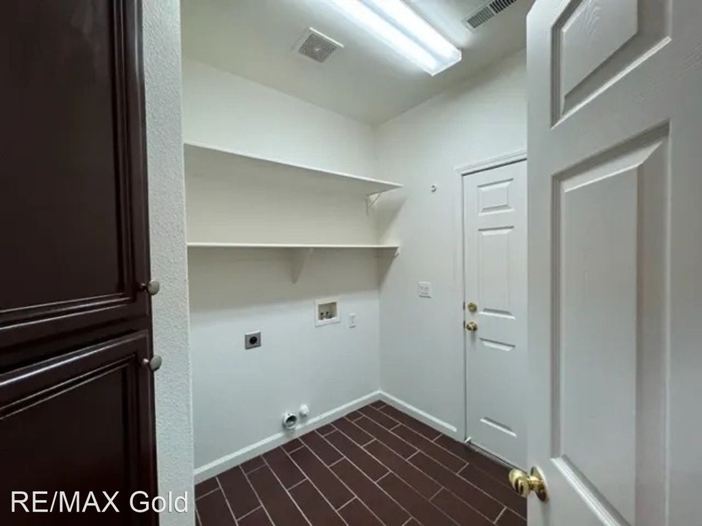 10496 Chadwell Drive - Photo 6