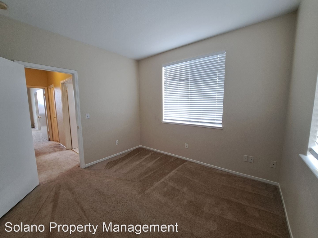 849 Chateau Circle - Photo 13