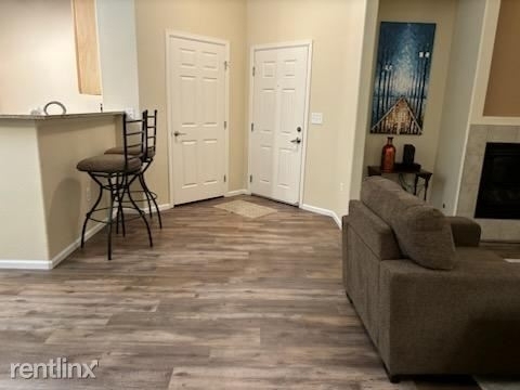 3045 Blue Sky Cir - Photo 2