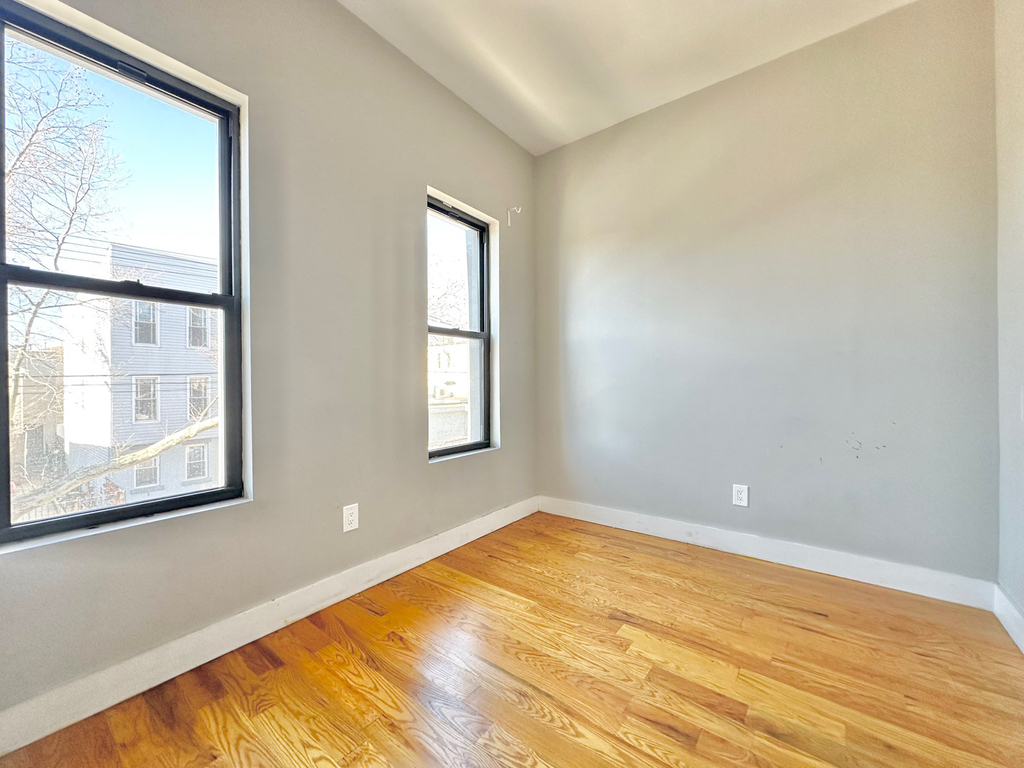 18-20 Dekalb Avenue - Photo 6