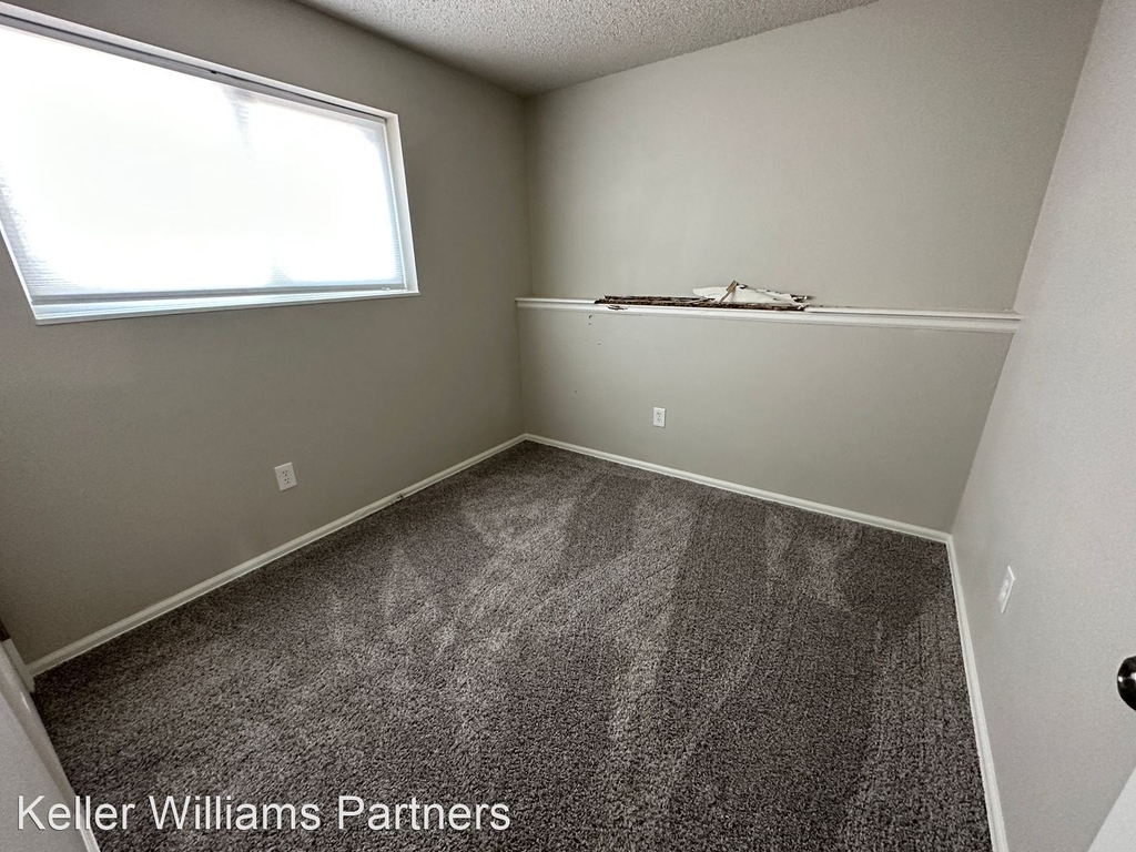 1048 Wezel Dr - Photo 11