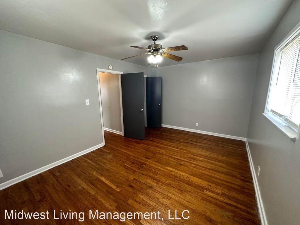 7036 East 10th Street - Photo 13