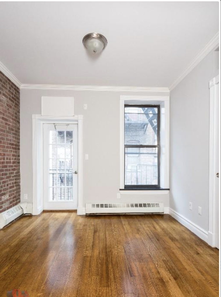 219 East 28th Street - Photo 5