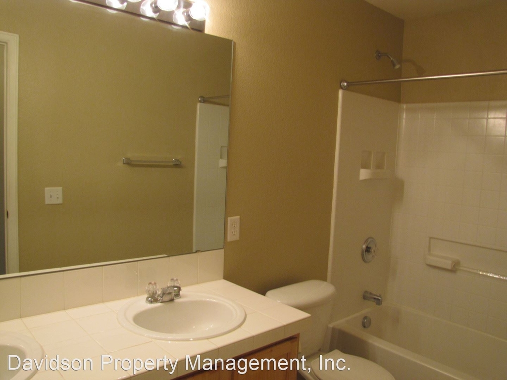 2192 Gilpin Ave - Photo 10