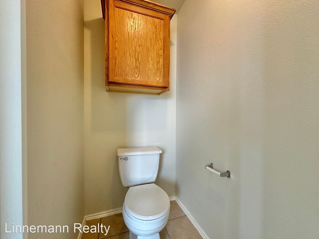 1806 Lobrecht Court - Photo 24