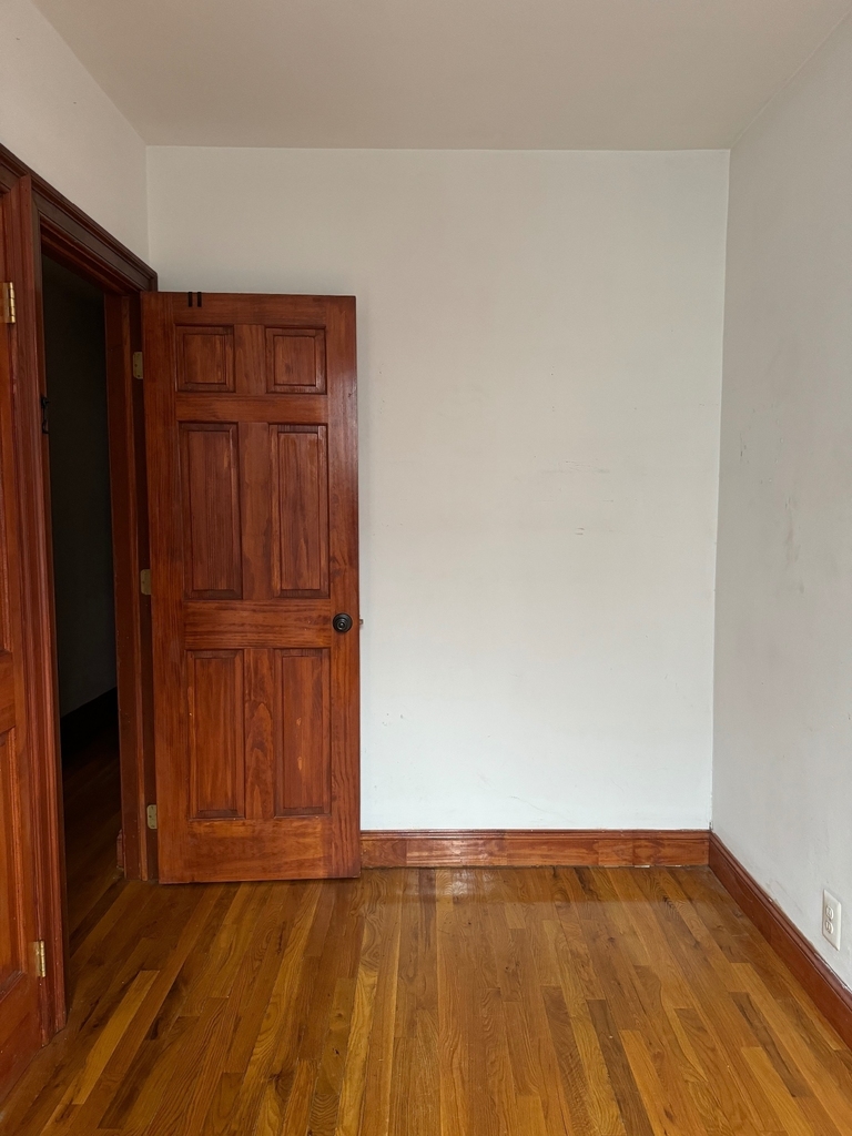 424 East 13th Street - Photo 3