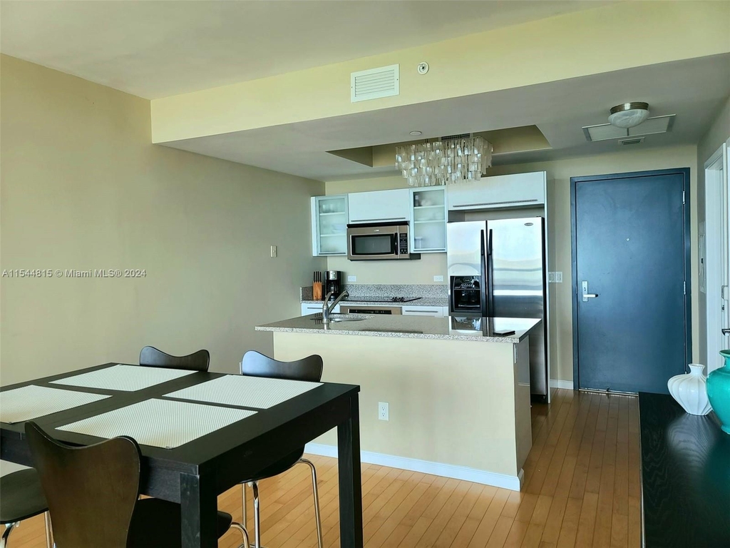 888 Biscayne Blvd - Photo 4