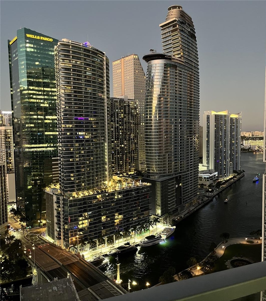 500 Brickell Ave - Photo 29