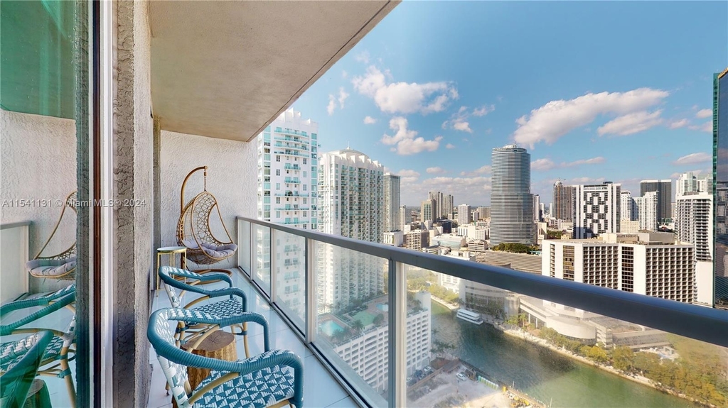 500 Brickell Ave - Photo 20