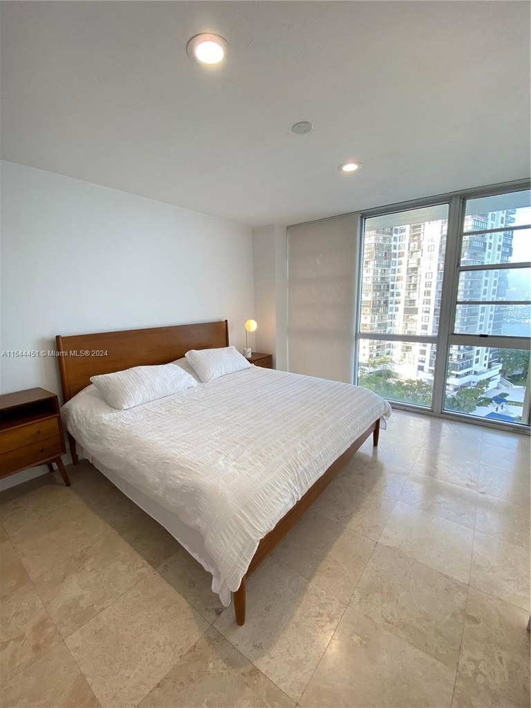 2451 Brickell Ave - Photo 13