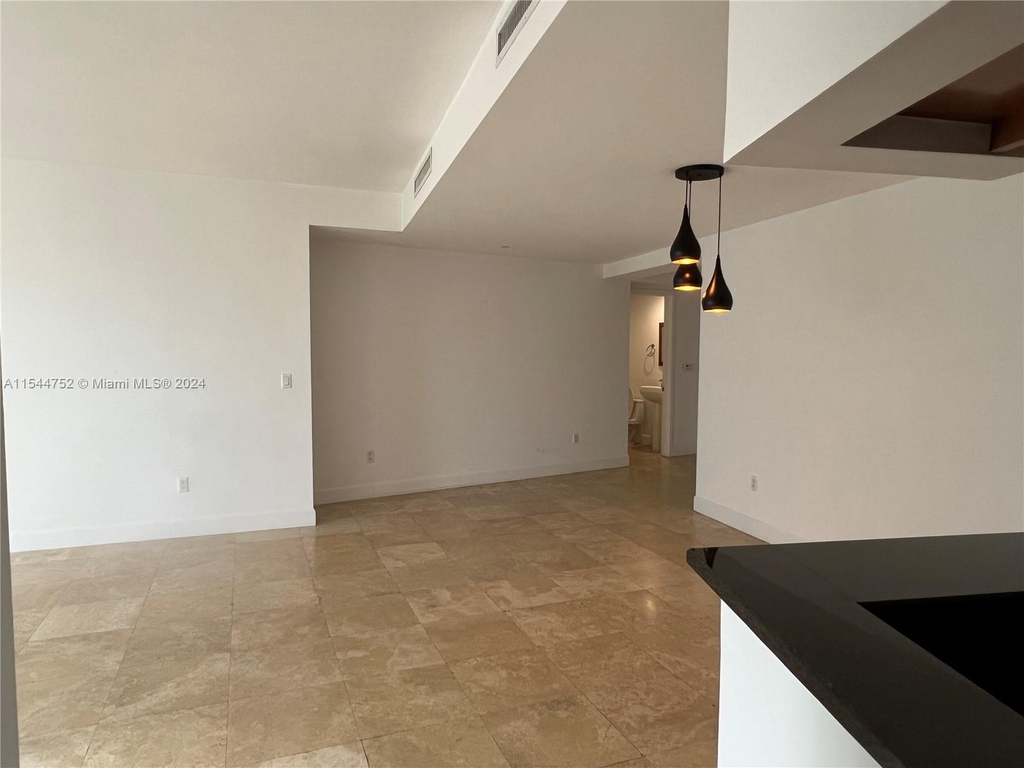 901 Brickell Key Blvd - Photo 2