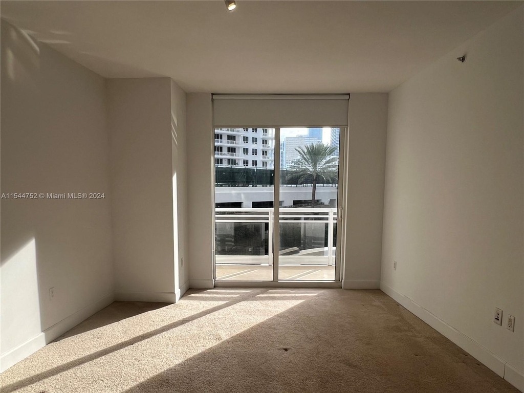 901 Brickell Key Blvd - Photo 9