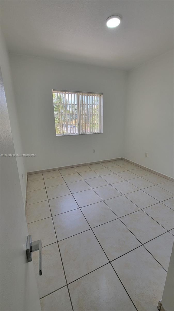 7330 Nw 114th Ave - Photo 6