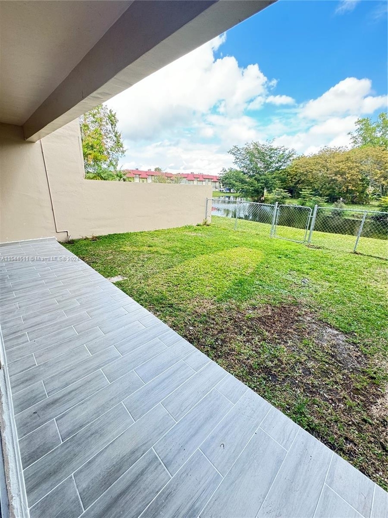 3167 Coral Springs Dr - Photo 27