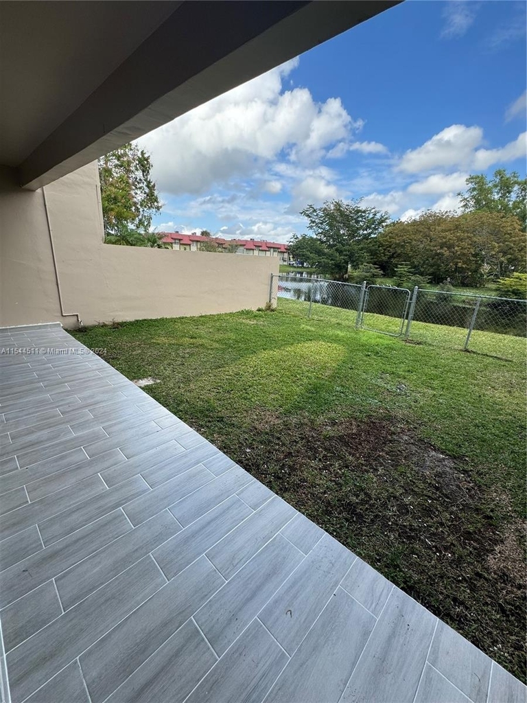 3167 Coral Springs Dr - Photo 28