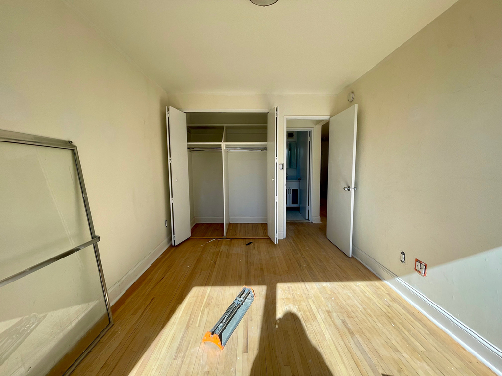 356 West 52nd Street - Photo 6