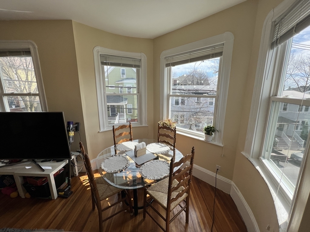 50 Lowell St - Photo 5