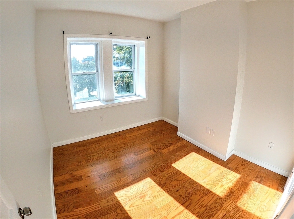 608 Shawmut Ave. - Photo 2