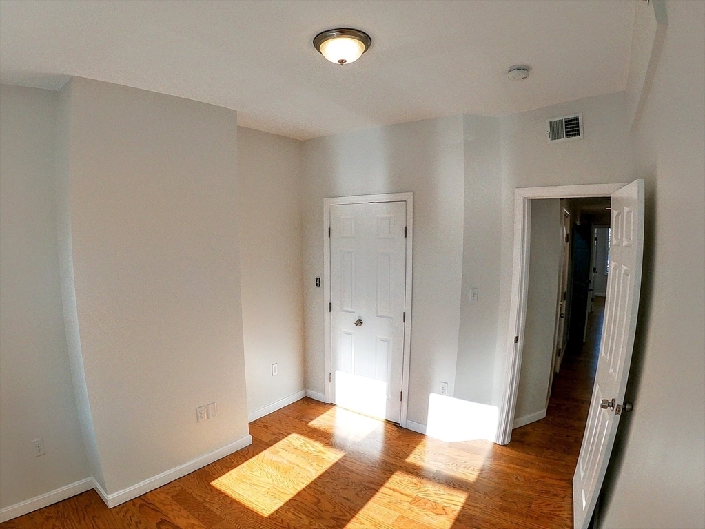 608 Shawmut Ave. - Photo 4