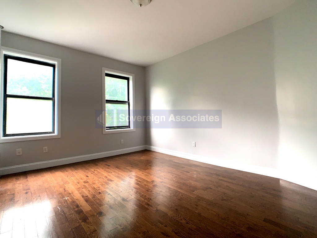 546 Isham Street - Photo 5