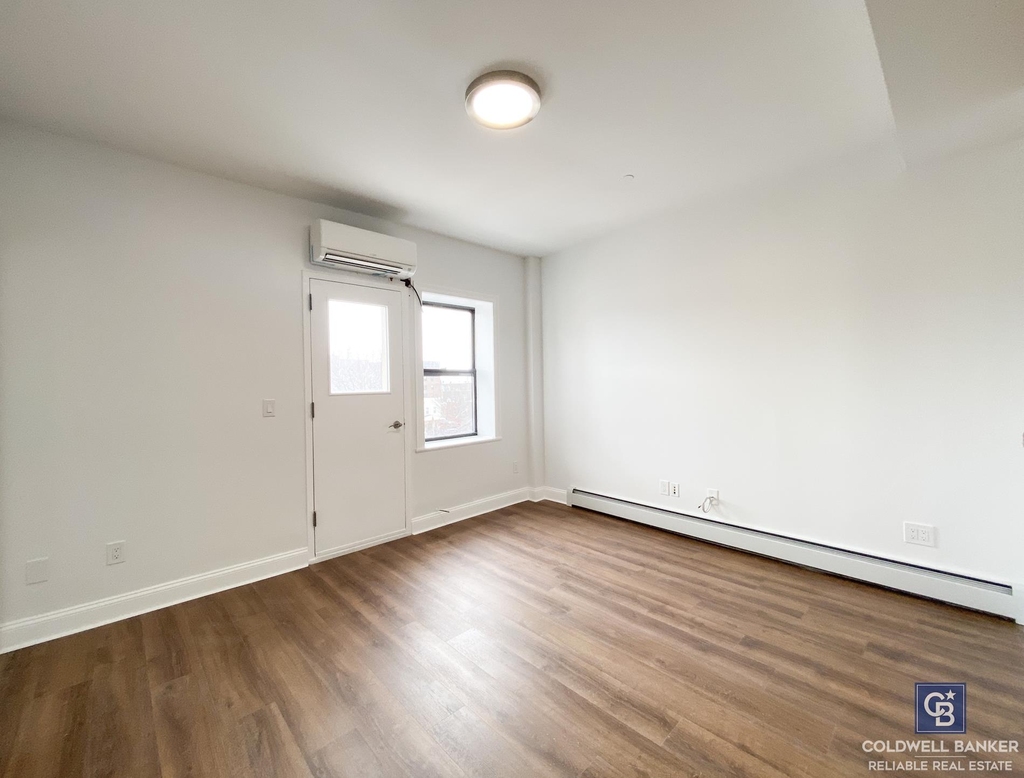 9015 5th Avenue - Photo 0