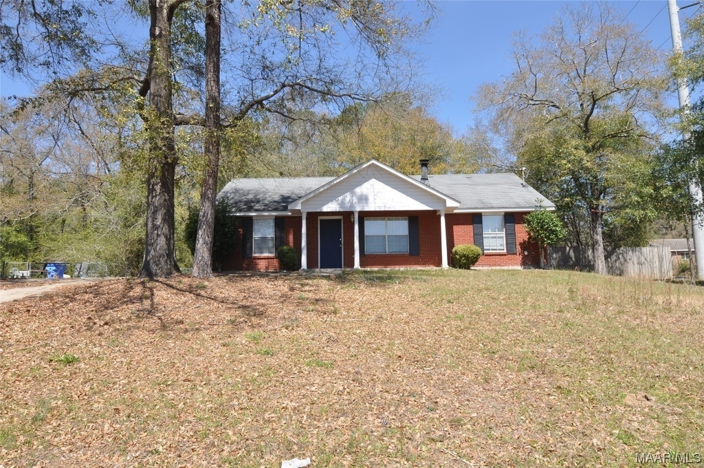 102 Live Oak Drive - Photo 0