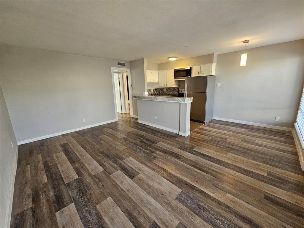 5001 Bowser Avenue - Photo 3