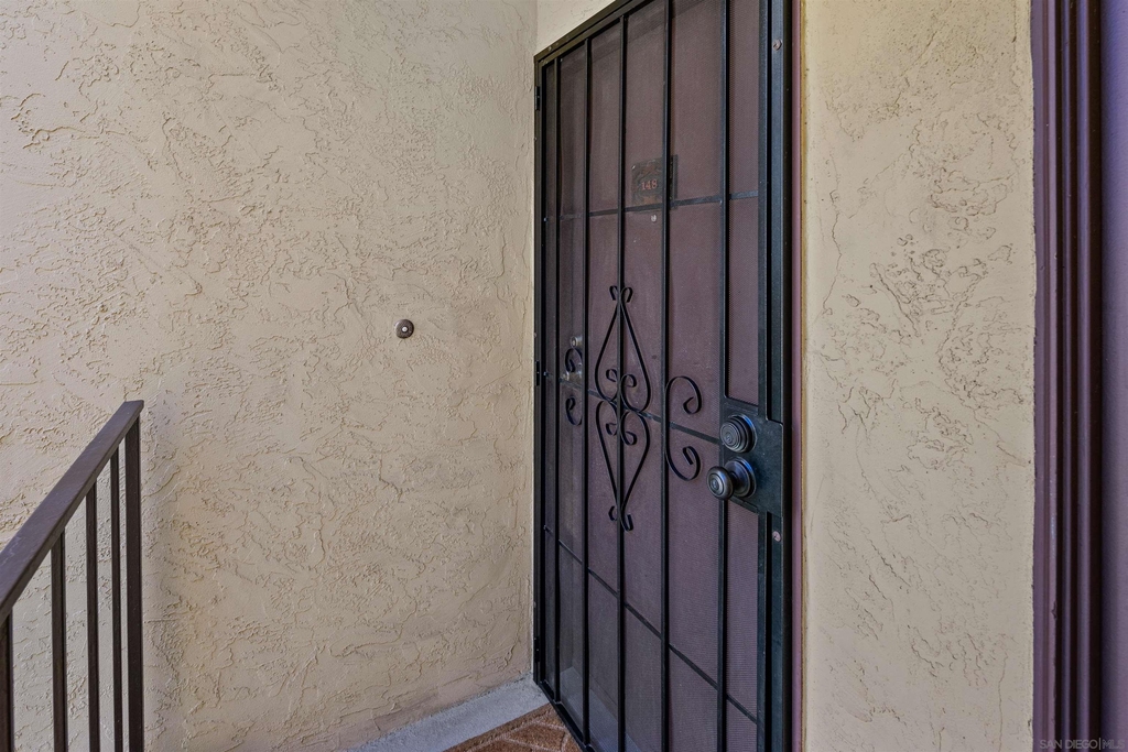 5946 Rancho Mission Rd - Photo 18