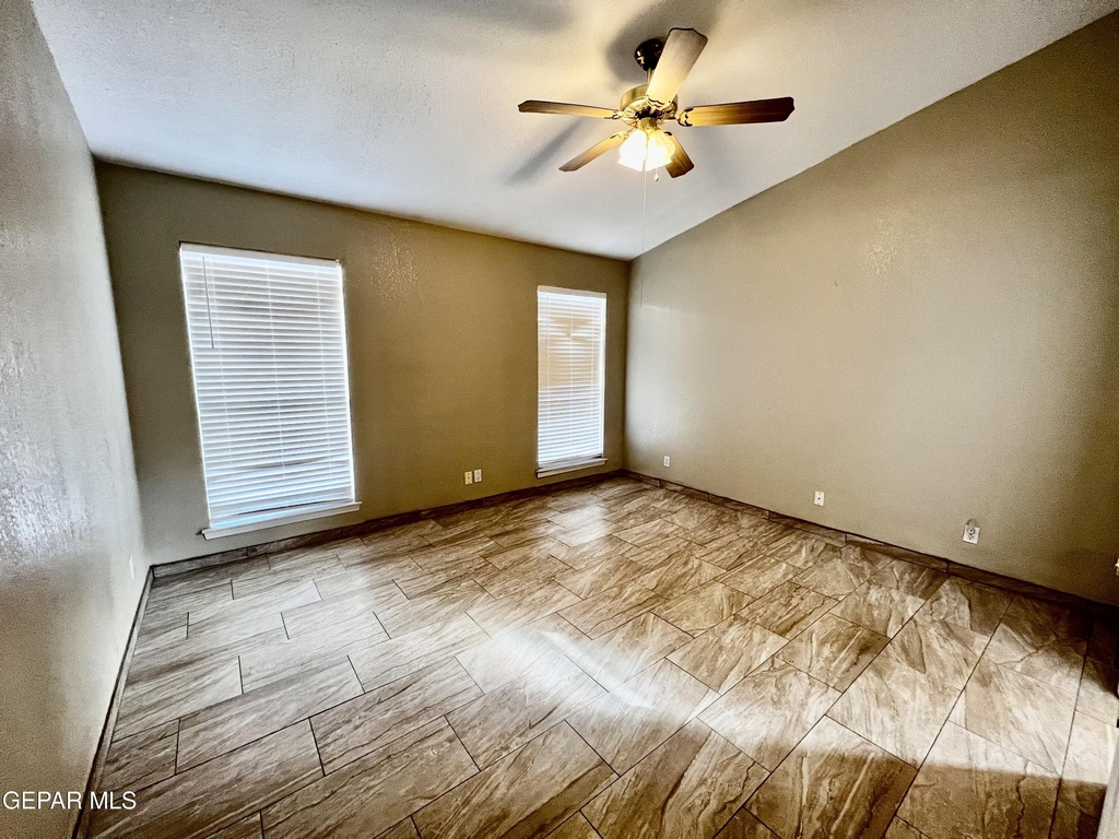 12266 Amstater Circle - Photo 17