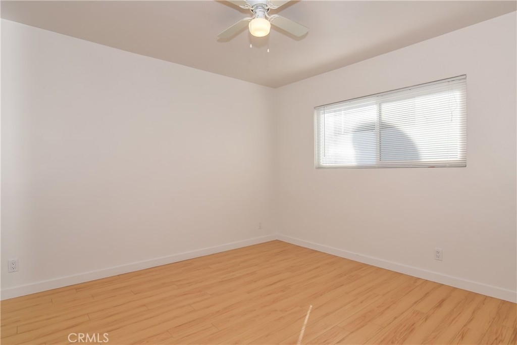 11921 Goshen Avenue - Photo 16