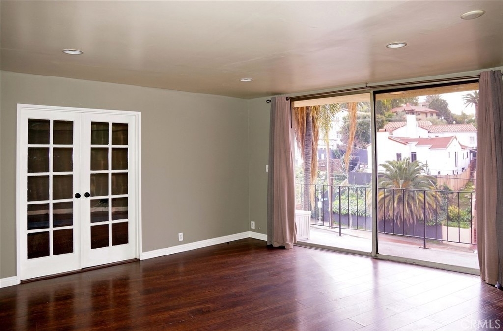 2260 N Cahuenga Boulevard - Photo 13