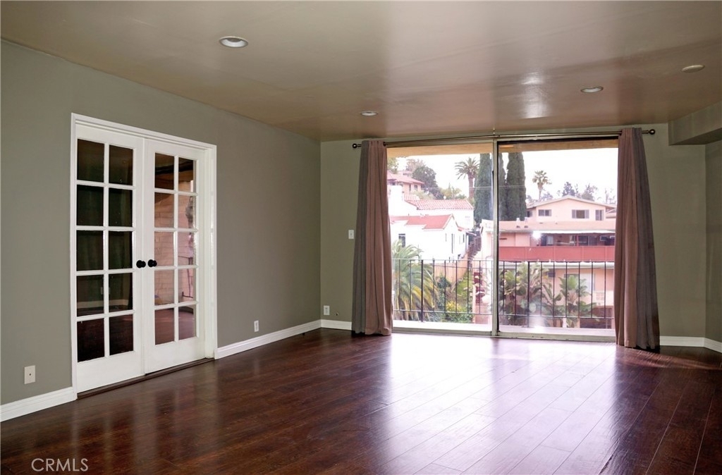 2260 N Cahuenga Boulevard - Photo 14