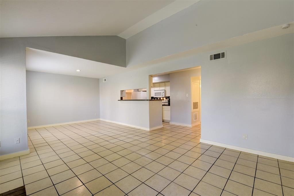 7200 W T C Jester Boulevard - Photo 11