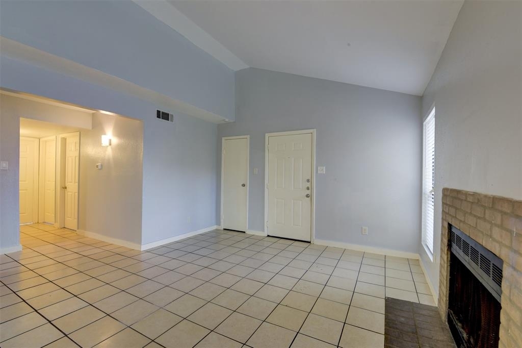 7200 W T C Jester Boulevard - Photo 12